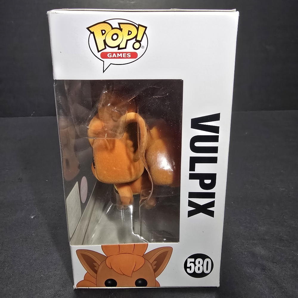 Funko Pop! Pokemon: Vulpix #580 Flocked - 2020 Summer Convention Exclusive - Picture 2 of 8
